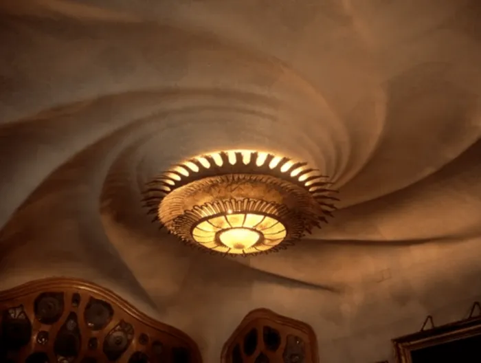 Antonio Gaudí (1984)