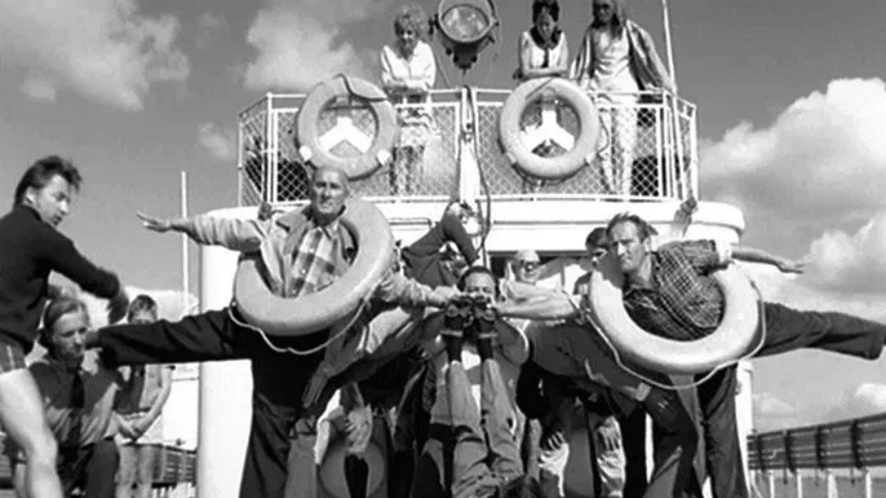 The Cruise, Camouflage and Shivers