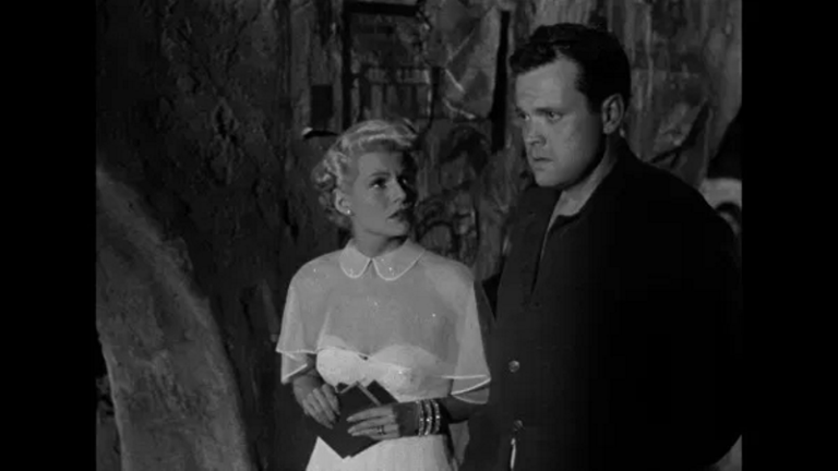 The Lady from Shanghai (1947) Orson Welles Infamously cut-to-pieces Noir Returns (Review)