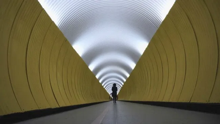 Stockholm, My Love (2016) The audacity that marks out the best documentary-fiction hybrids is missing (Review)