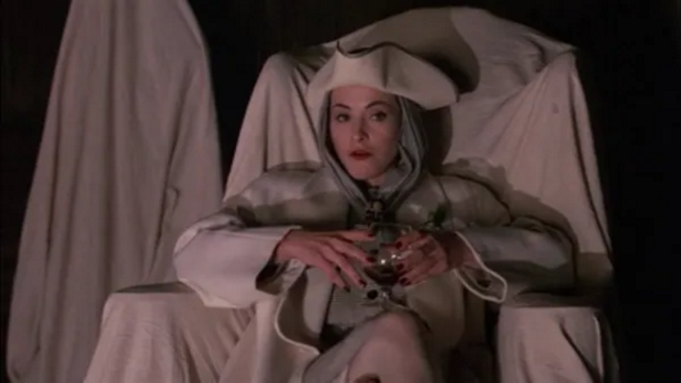 The Lair of The White Worm (1988) Ken Russell’s campy horror take on Bram Stoker (Review)