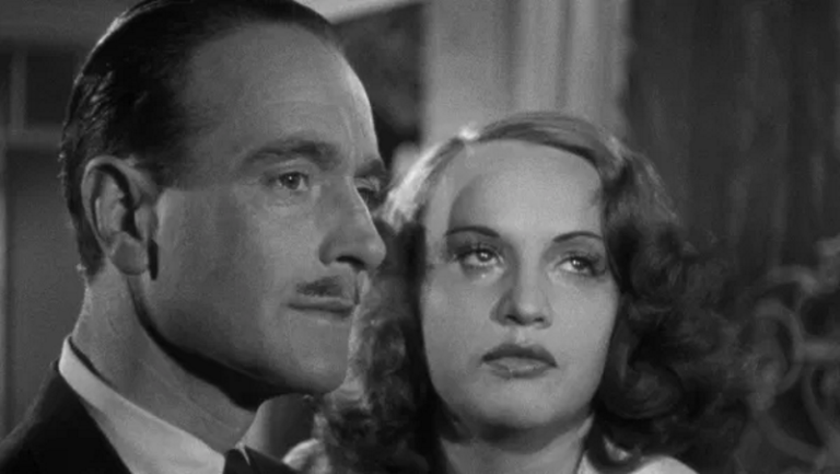 Le Corbeau (1943) All too relevant given the current state of global politics (Review)