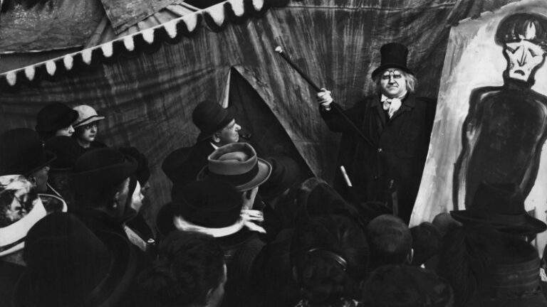 The Cabinet of Dr Caligari (1920) One of the earliest and purest examples of cinematic dread (4K Review)