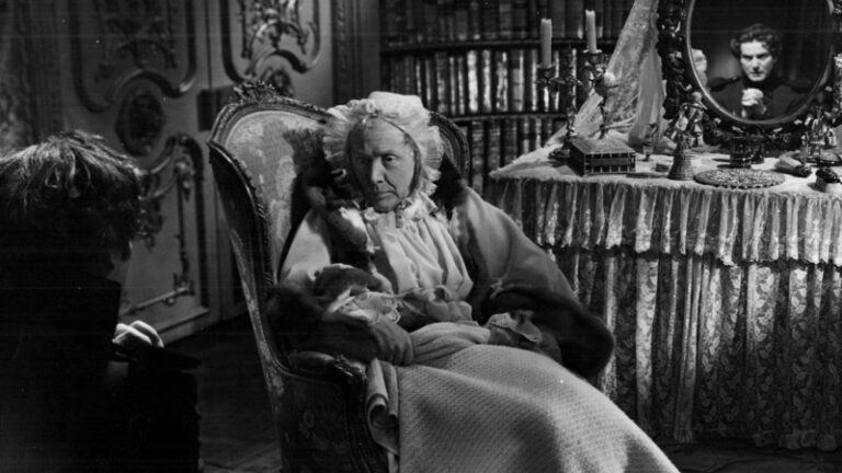 The Queen of Spades (1949) Faustian Vintage Supernatural horror with a Kick! (Review)