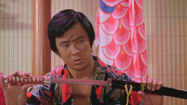 A Queens Ransom (1976) The One with The One Armed Boxer and James Bond (Review)